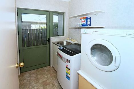 Photo of property in 52 Cambridge Terrace, Masterton, 5810