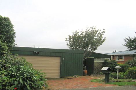 Photo of property in 30 Sunrise Boulevard, Tawa, Wellington, 5028