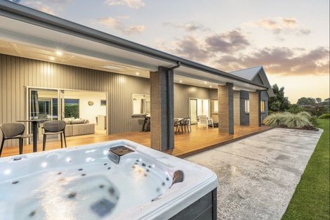 Photo of property in 37 Jarrett Terrace, Leamington, Cambridge, 3432