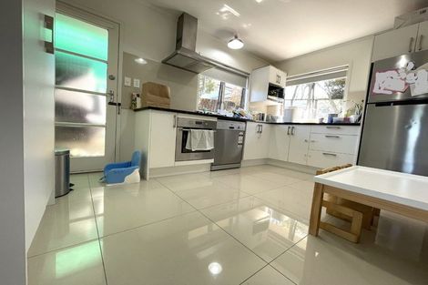 Photo of property in 2/123a Gossamer Drive, Pakuranga Heights, Auckland, 2010