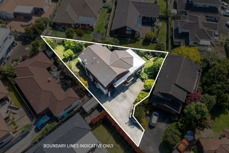 Photo of property in 2/5 Perendale Close, Somerville, Auckland, 2014