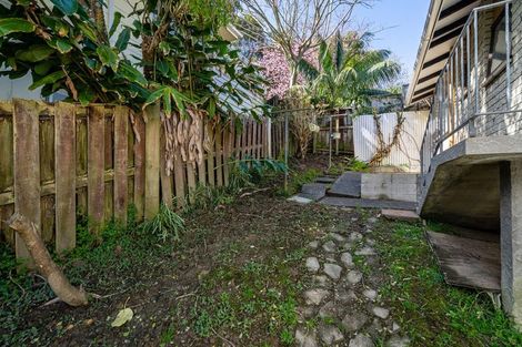 Photo of property in 1/7 Newstead Avenue, Browns Bay, Auckland, 0632