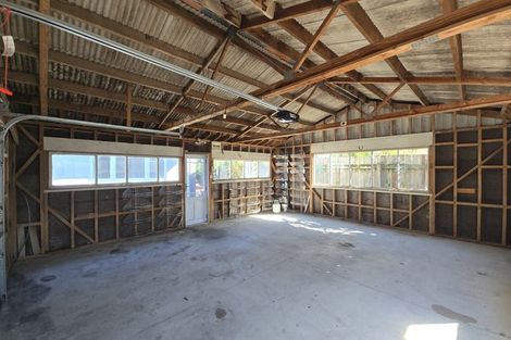 Photo of property in 17 Anzac Avenue, Onekawa, Napier, 4110