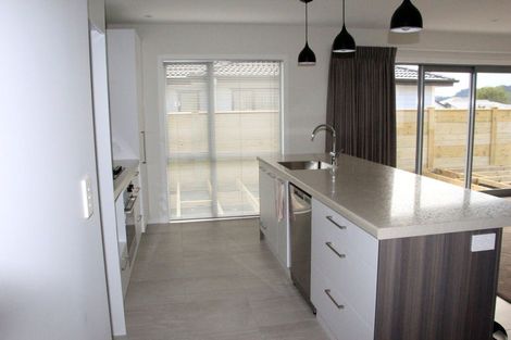 Photo of property in 15 Raymond Grace Avenue, Huapai, Kumeu, 0810