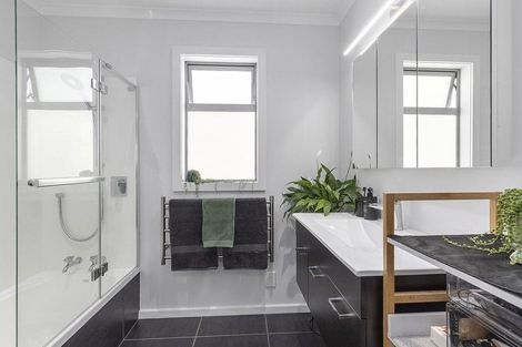 Photo of property in 7 Quinn Grove, Ranui, Porirua, 5024