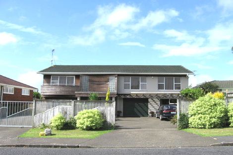 Photo of property in 7 Manhattan Heights, Glendene, Auckland, 0602