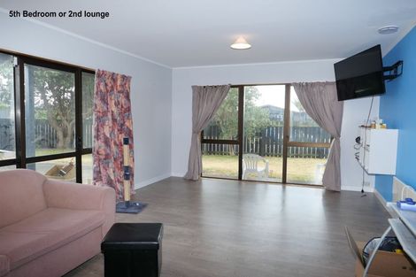 Photo of property in 8 Olive Terrace, Paraparaumu Beach, Paraparaumu, 5032
