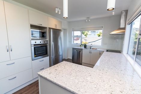 Photo of property in 131 Seatoun Heights Road, Miramar, Wellington, 6022