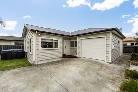 Photo of property in 2 Warwick Crescent, Taradale, Napier, 4112