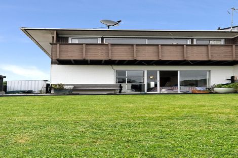 Photo of property in 5/60 West Coast Road, Glen Eden, Auckland, 0602