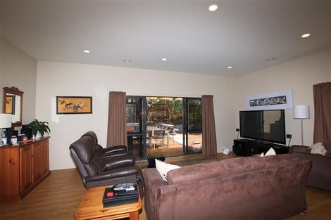 Photo of property in 41d Salisbury Road, Birkdale, Auckland, 0626