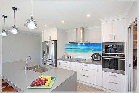 Photo of property in 10 Story Street, Foxton Beach, Foxton, 4815