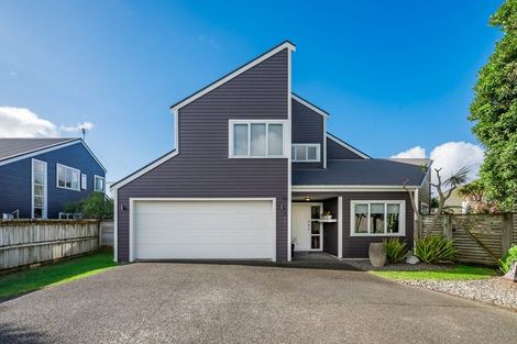 Photo of property in 18b Monarch Place, Paraparaumu Beach, Paraparaumu, 5032