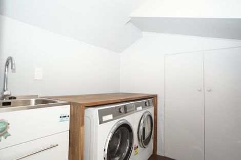 Photo of property in 42a Hill Street, Onehunga, Auckland, 1061