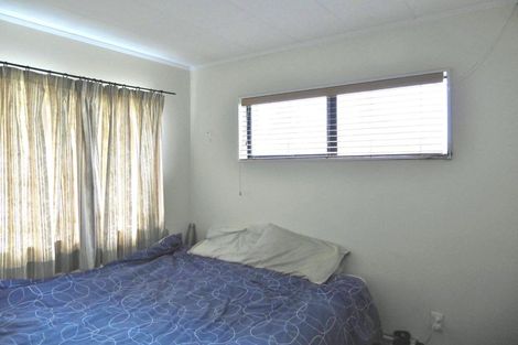 Photo of property in 19 Gladys Place, Kelvin Grove, Palmerston North, 4414