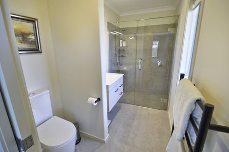 Photo of property in 74 Feist Street, Carterton, 5713