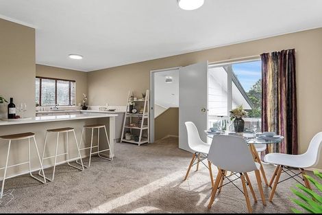 Photo of property in 3/45 Everglade Drive, Goodwood Heights, Auckland, 2105