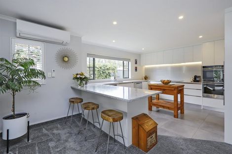 Photo of property in 15 Jacaranda Place, Greenmeadows, Napier, 4112