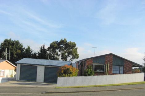 Photo of property in 12 Leven Street, South Hill, Oamaru, 9400
