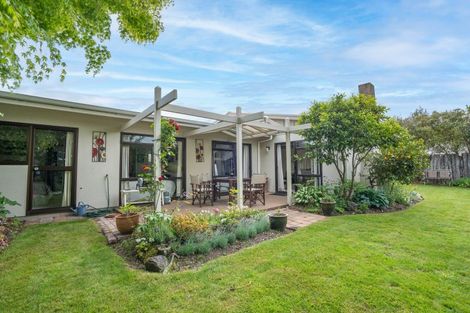 Photo of property in 1/5 Dorothy Drive, Acacia Bay, Taupo, 3330