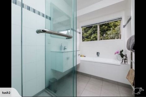 Photo of property in 10 Crestview Place, Browns Bay, Auckland, 0630