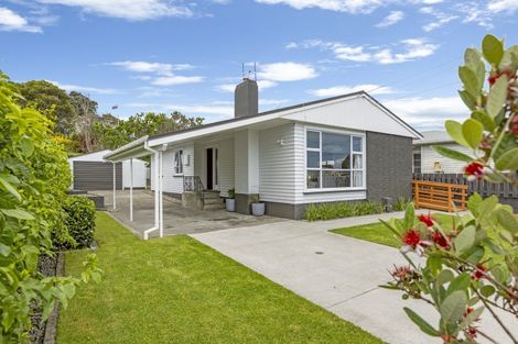 Photo of property in 14 Rosendale Avenue, Spotswood, New Plymouth, 4310
