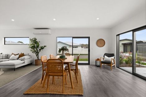 Photo of property in 24 George Yee Place, Taradale, Napier, 4112