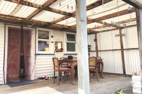 Photo of property in 19 Karaka Crescent, Levin, 5510