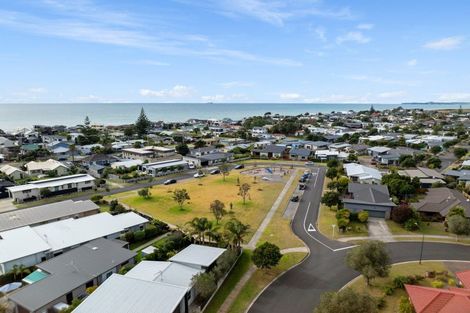 Photo of property in 41 Spinifex Street, Papamoa Beach, Papamoa, 3118