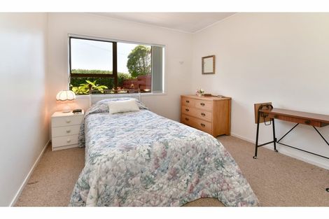 Photo of property in 37 Centreway Road, Orewa, 0931