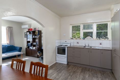 Photo of property in 30 Johnston Street, Featherston, 5710