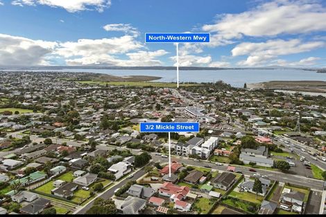 Photo of property in 3/2 Mickle Street, Te Atatu South, Auckland, 0610