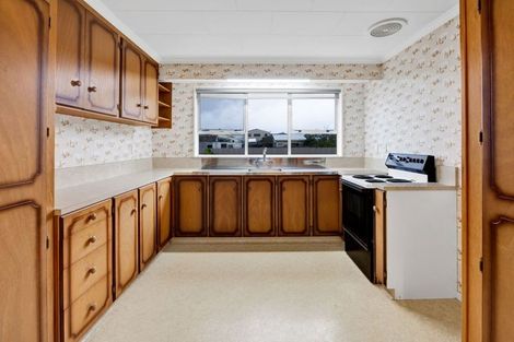 Photo of property in 6 Manse Street, Hawera, 4610