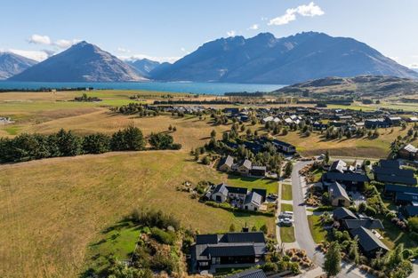 Photo of property in 19 Pendeen Crescent, Jacks Point, Queenstown, 9371