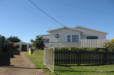 Photo of property in 35 Ruanui Street, Himatangi Beach, Foxton, 4891