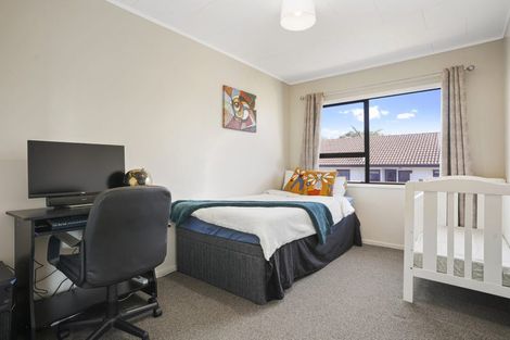 Photo of property in 8 Santiago Crescent, Unsworth Heights, Auckland, 0632