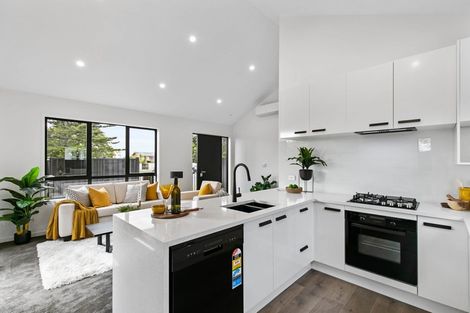 Photo of property in 54d Te Atatu Road, Te Atatu South, Auckland, 0610