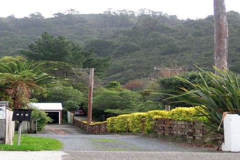Photo of property in 412 Stokes Valley Road, Stokes Valley, Lower Hutt, 5019
