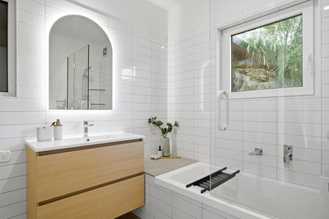 Photo of property in 43 Jacksons Road, Lyttelton, 8082