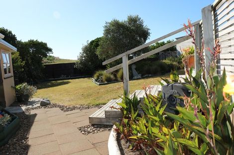 Photo of property in 14 Andresen Street, Foxton Beach, Foxton, 4815