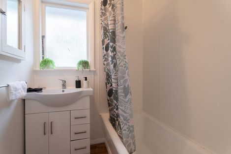 Photo of property in 14 Durham Street, Cannons Creek, Porirua, 5024