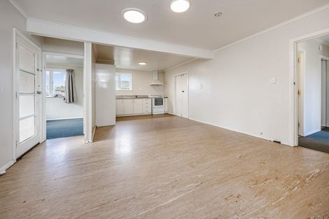 Photo of property in 38 Sutton Crescent, Papakura, 2110