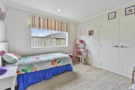 Photo of property in 61 Turnberry Drive, Wattle Downs, Auckland, 2103