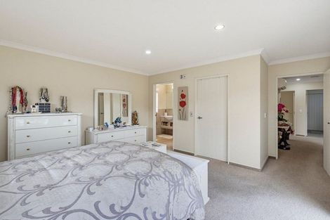 Photo of property in 143 Milne Drive, Paraparaumu, 5032