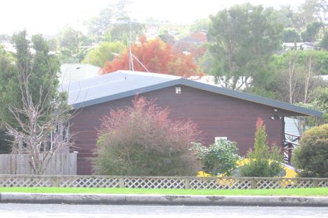 Photo of property in 37 Bay Street, Red Beach, 0932