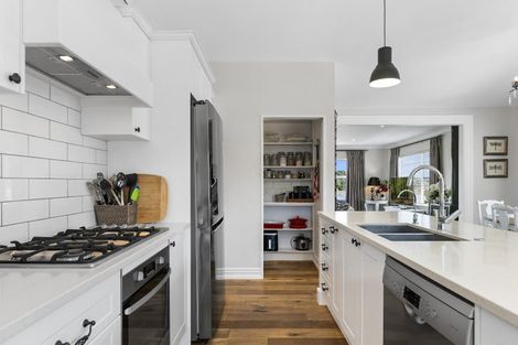 Photo of property in 28 Sunny Bay Road, Matua, Tauranga, 3110