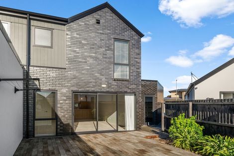 Photo of property in 17 Eminence Drive, Northwood, Christchurch, 8051