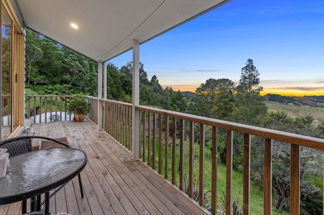 Photo of property in 211 Whitehills Road, Waitoki, Silverdale, 0994