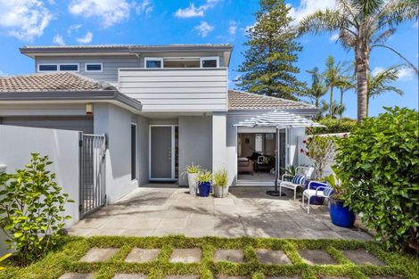 Photo of property in 7 Marellen Drive, Red Beach, 0932