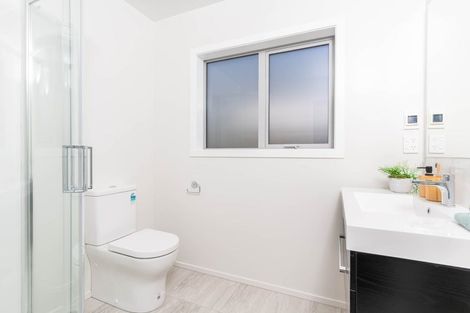 Photo of property in 9 Pine Hill Rise, Glenside, Wellington, 6037